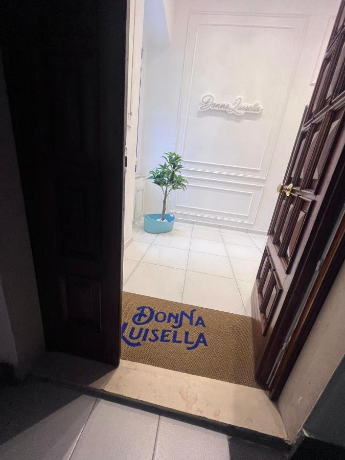 نابولي Donna Luisella B&B المظهر الخارجي الصورة