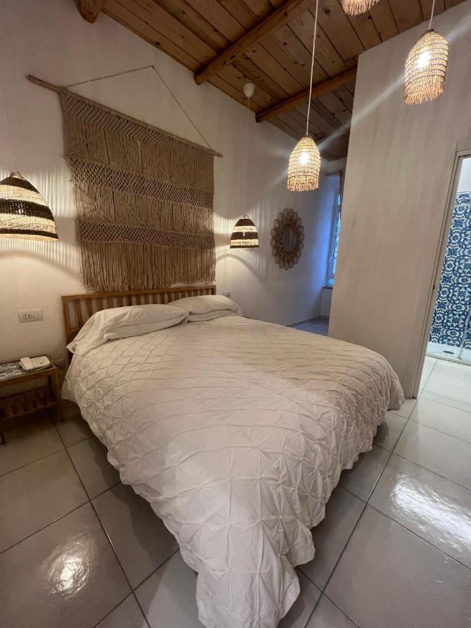 نابولي Donna Luisella B&B المظهر الخارجي الصورة