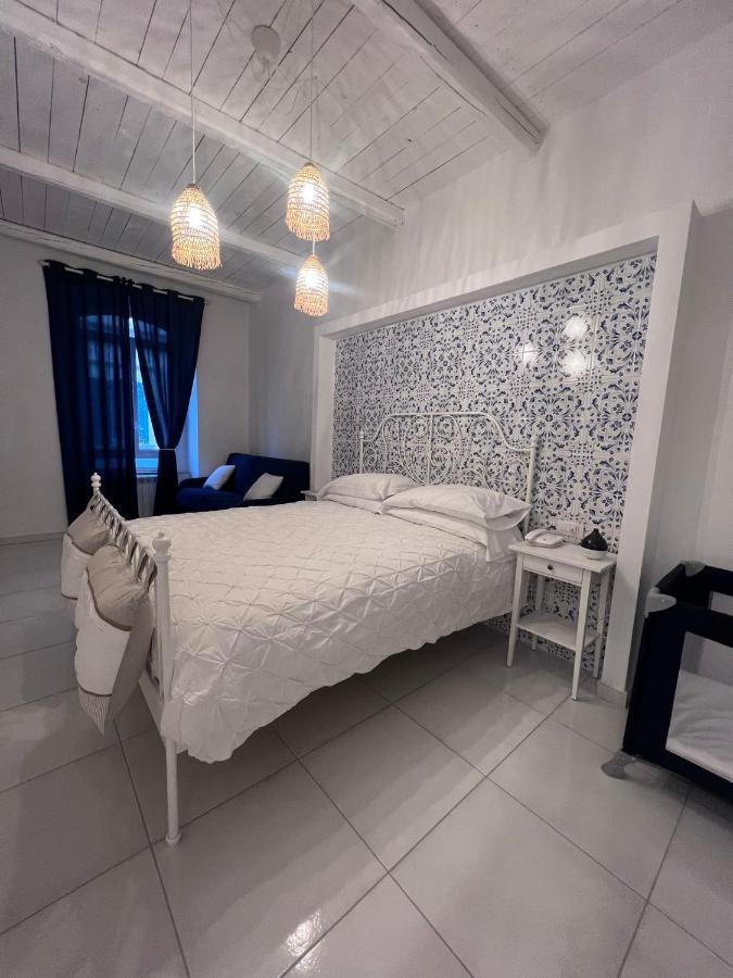 نابولي Donna Luisella B&B المظهر الخارجي الصورة